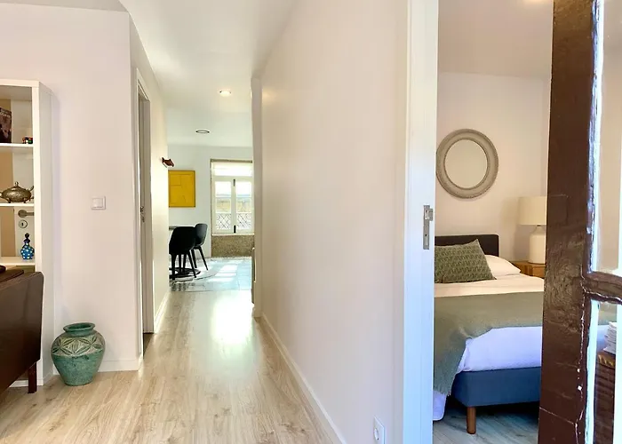 Ribeira Charming Oporto